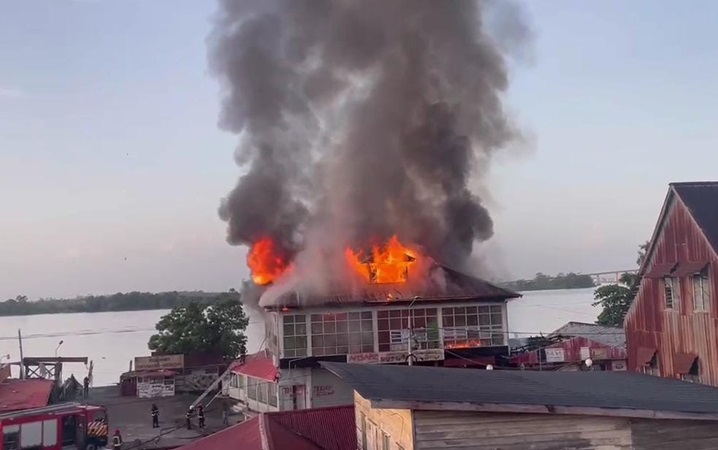 Brand in gebouw Ansare