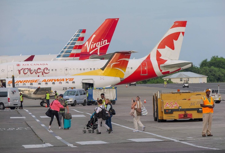 Vliegtuig Air Canada maakt noodlanding op Antigua