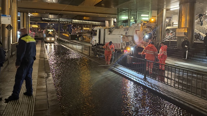 Wateroverlast en problemen na storm Ciarán in Nederland