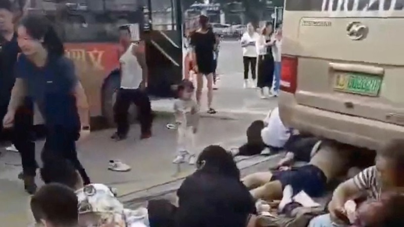 Kinderen en ouders doodgereden door schoolbus in China