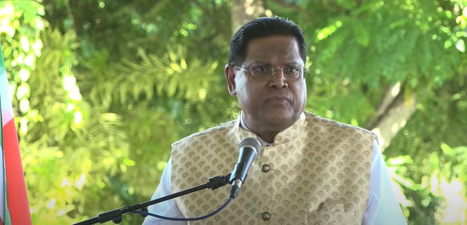 President Santokhi: ‘Ja mi breyti dat mi de na Sranan’