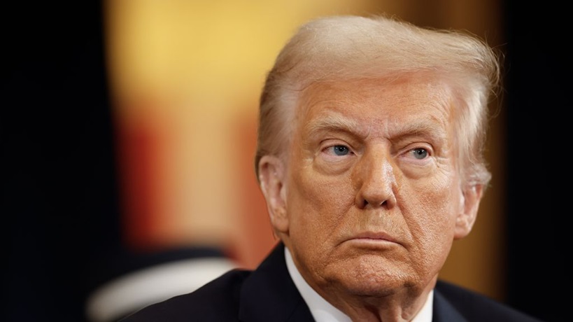 Rechter zet streep door staatsburgerschapsdecreet Trump