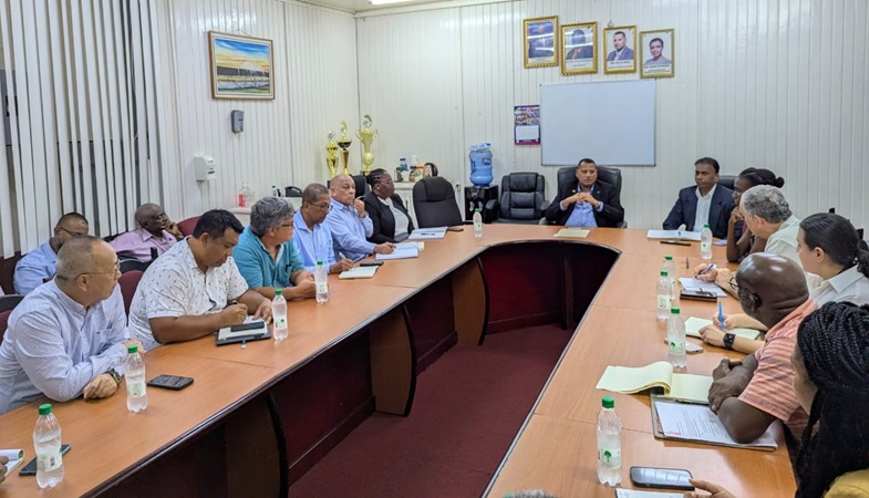 Strategische groep olie en gasbeleid oriënteert zich in Guyana