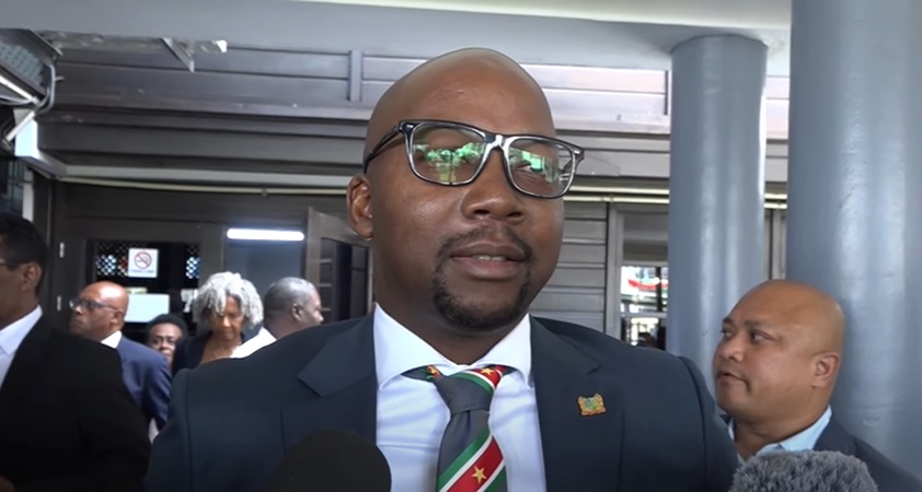 Abiamofo neemt binnenkort besluit: DNA-lid of weer minister