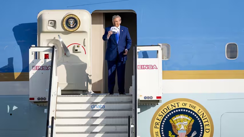 airtrump383400017.jpg