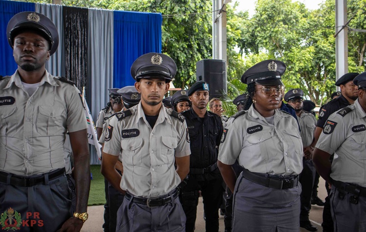 389 politieambtenaren bevorderd op Politieacademie