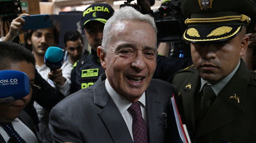 Huisarrest Colombiaanse oud-president Uribe teruggedraaid
