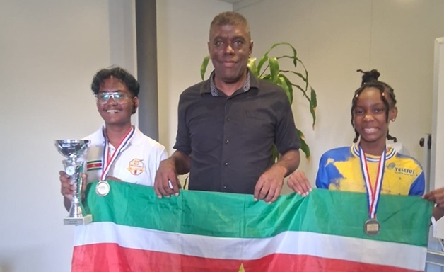 Jaden Padji en Jevendy Dubois Caribisch jeugddamkampioen