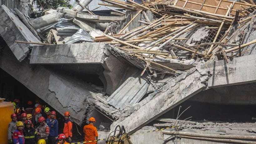 Doden na instorten Indonesische school