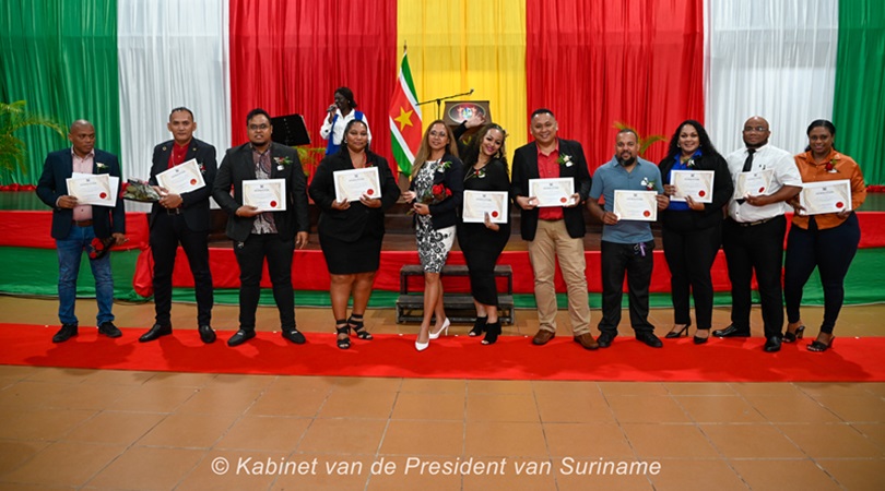 144 jubilarissen geëerd voor trouwe dienst Kabinet President