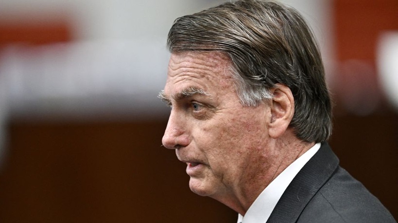  Bolsonaro ontkent betrokkenheid bij couppoging