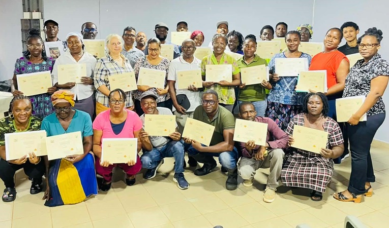 Pluimveetraining Moengo succesvol afgerond