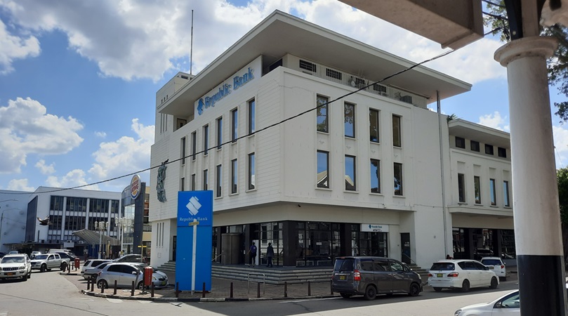 repbank389373401.jpg