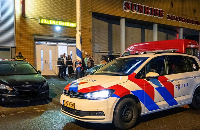  Weer geweld bij partycentrum Sunrise in Rotterdam 