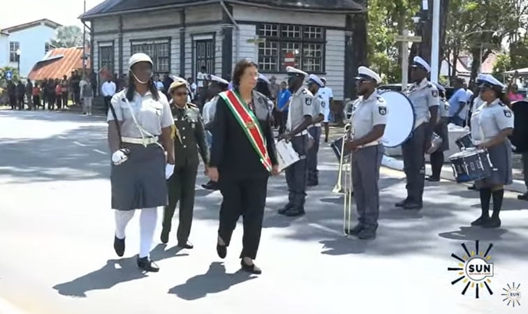 President Simons aangekomen in DNA
