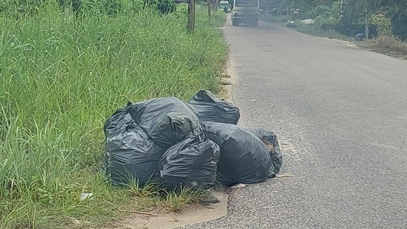 Tsang roept samenleving op OW te contacten wanneer vuil niet wordt opgehaald